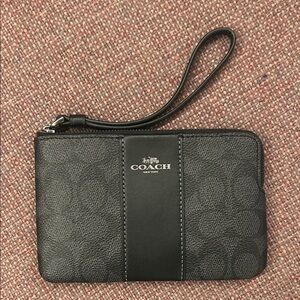 Coach Signature Black Wristlet